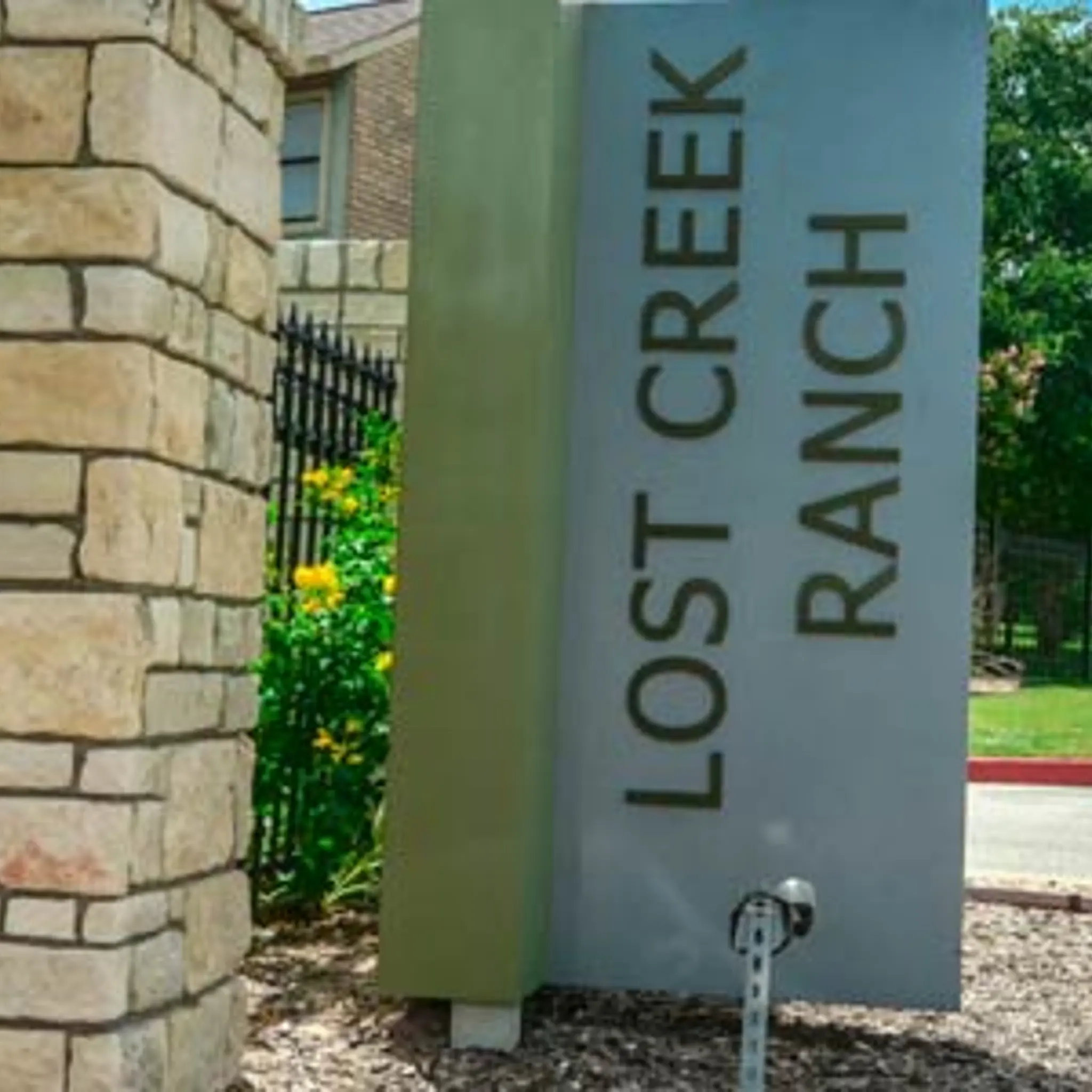 home-lost-creek-ranch-apartments